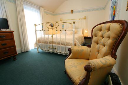 Our Rooms - The Lodge on Elizabeth - Hobart Tasmania
