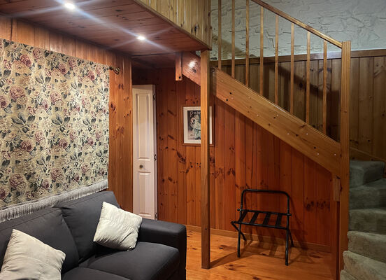 Cottage living 1 | Cottage living 1 | Cottage | The Lodge on Elizabeth Hobart Tasmania Accommodation