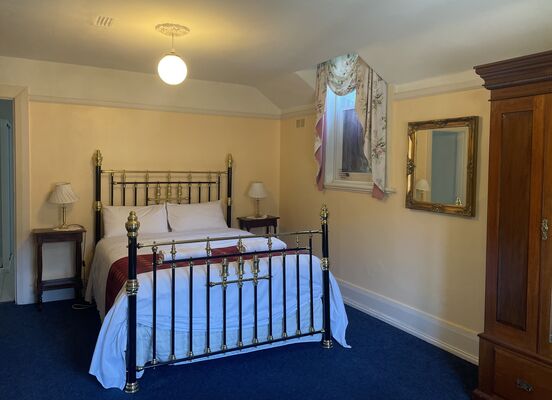 Ensuite twin Room 10 | Alternate view main room | Ensuite Twin | The Lodge on Elizabeth Hobart Tasmania Accommodation