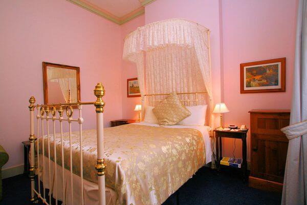 Spa Room | Spa Room | Spa Room | The Lodge on Elizabeth Hobart Tasmania Accommodation