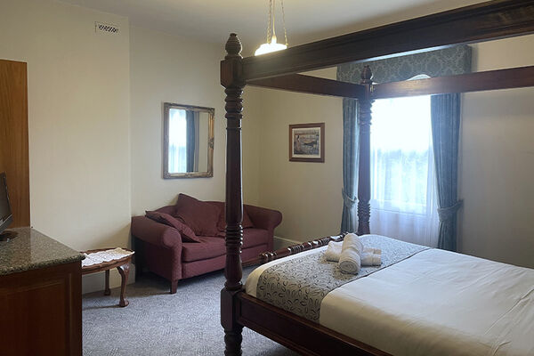 Spa Room | Spa Room | Spa Room | The Lodge on Elizabeth Hobart Tasmania Accommodation