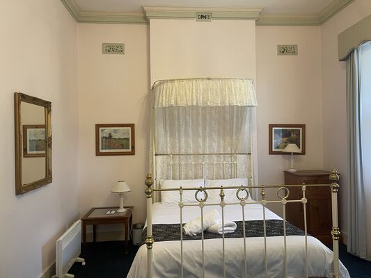 Spa room   Room 1 | Main room | Spa Room | The Lodge on Elizabeth Hobart Tasmania Accommodation